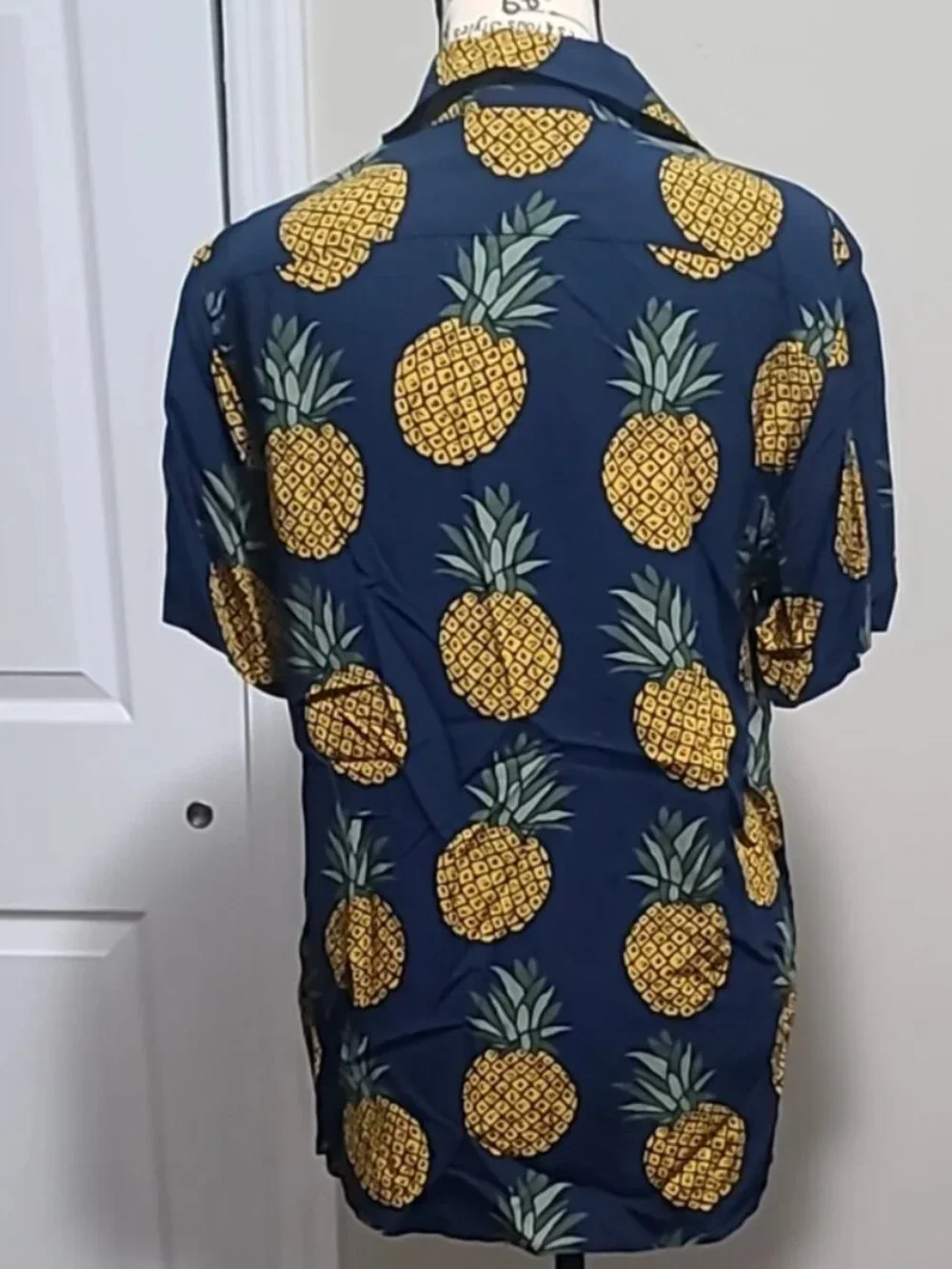 Banana Republic Navy Pineapple Print Short Sleeve Button Up Medium